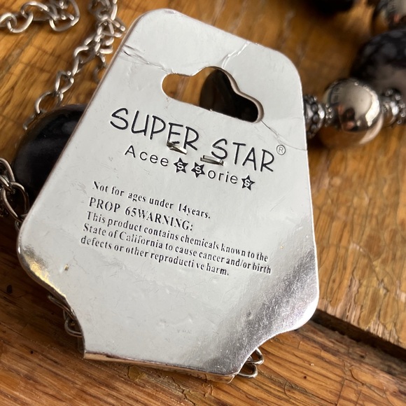 Chic Silver and Black Beaded Necklace - Picture 4 of 4